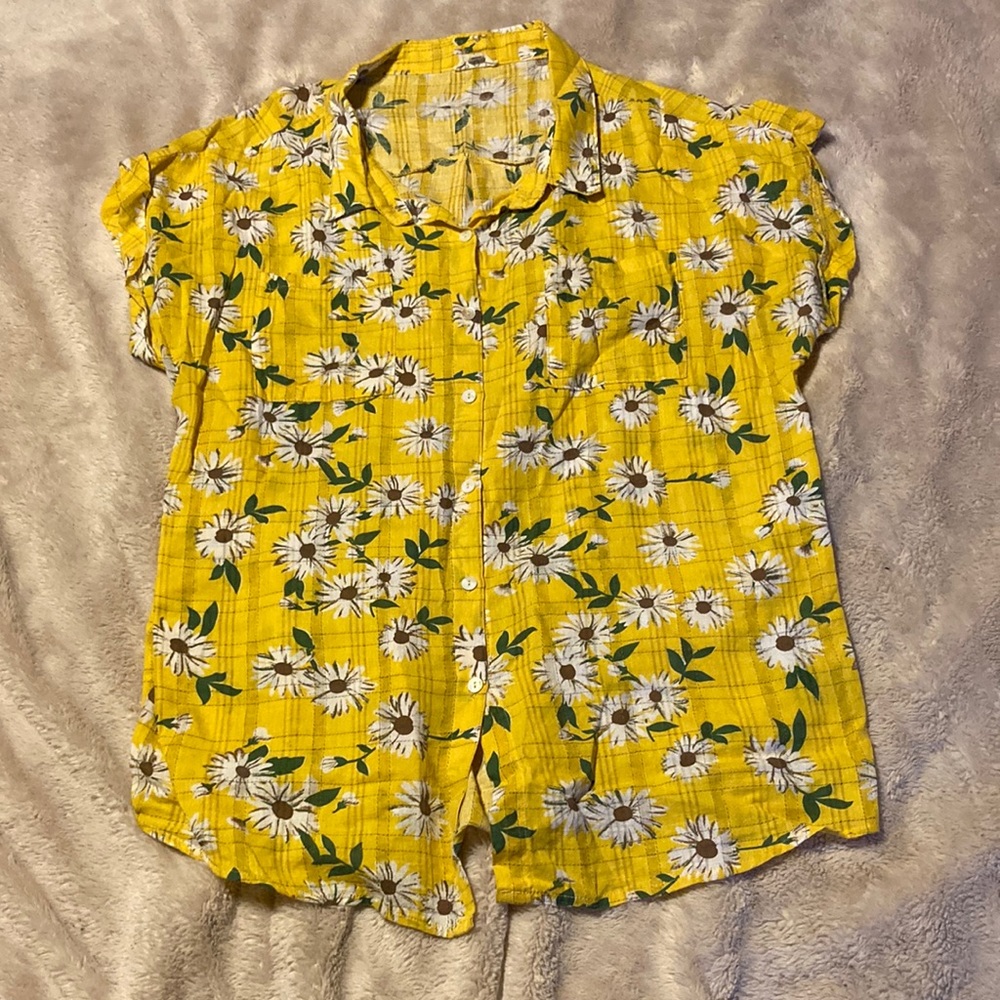 POL Sunflower Button Down Blouse